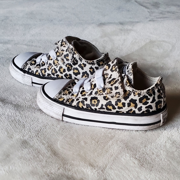 Baby Converse size 6 - Picture 4 of 8